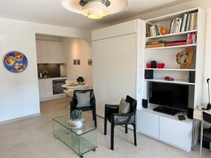 Palme 004 by Fewotessin