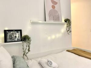 New 422 Suite Louis - Cosy Apartment Paris Center