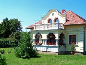 Apartment Elisabeta 01 by Interhome