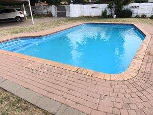 TRIANGLE STARS Guest House