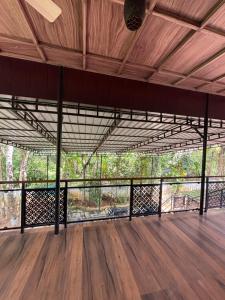 The Munroe Vibes Inn