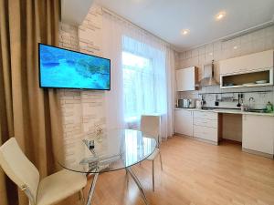 Изумрудная студия на Дарвина в центре