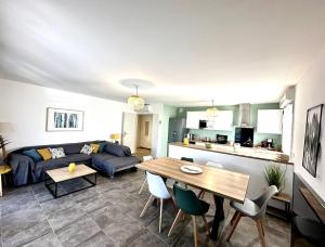 T3 lumineux avec terrasse, parking et piscine - 3hvězdičkové hotely ve městě Puget-sur Argens