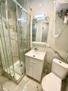 New 448 Suite Wilson - Cosy Apartment Paris Center