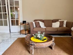 Lovely flat with swimming pool five minutes from the beach