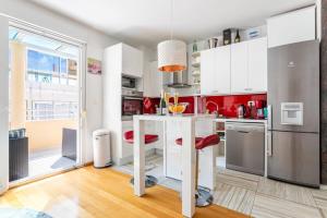 Apartment in Split near Beach with balcony, air conditioning, WiFi 5141-1