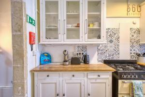 Lovely 4BR Maltese Home with Private Garden & BBQ by 360 Estates