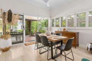 Twin Gables - Federation Retreat with Garden Studio