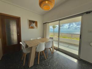 Beachfront Terrace Apartment - Cullera
