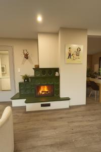 LImpasse 2-6 personnes, spa, cheminée et piscine en été