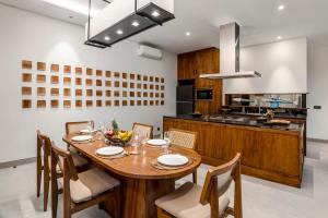 Previere Luxury Villa 4BR Batu Bolong Canggu