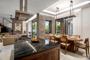 Previere Luxury Villa 4BR Batu Bolong Canggu