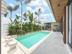 Casa Petak 9 - Architectural 3BR Tropical Paradise with Pool in Pererenan