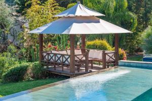 Stunning villa with sea view in Vallauris