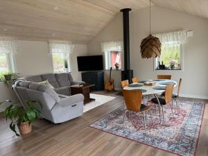 Lake & Forest Escape in Skeinge