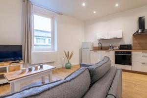 Nice, center, kingsize bed