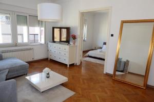 Central STAR by Top Hill