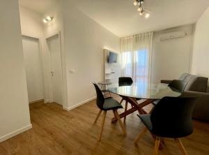 Modern apartment with pool and sea view