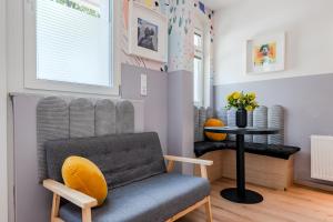 Artful Microapartment - Self Check In