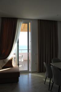 Top floor Apartment Iliria