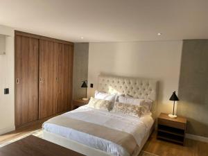 Loft poblado con parqueadero