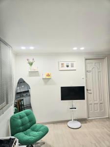 서울역 도보, 최대 7인, 예쁜 감성 숙소, 유명 관광지 이동 편리, 공항 철도