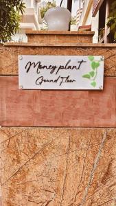 Money plant - 2bhk in Saheed Nagar- city center