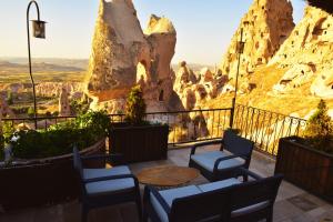 Caldera Cave Hotel
