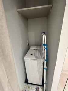 Valin 1, centre ville, face au port, LR105