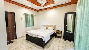 Tanishq Resort