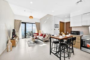 CH Cozy & Luxury 1BR Apt in the Heart of Downtown