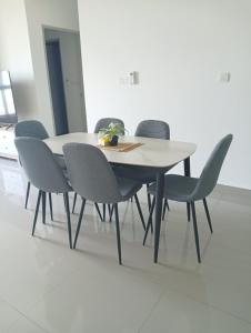 Amber Cove Two Bedroom Seaview & Encore Melaka