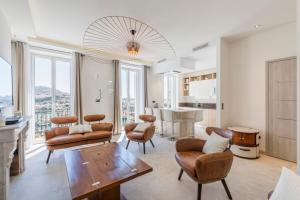 Panoramic Sea View Quai Saint-Pierre 2BR Port & Old Town