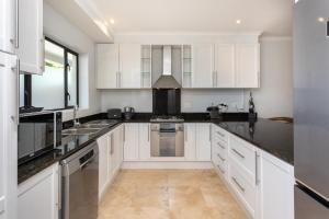 Luxury Lodge TheView, Pearl Valley Golf Estate