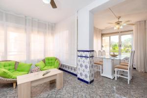 Beach Time View by Fidalsa