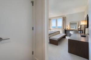 Lumina Residences 2BR Skyline Escape