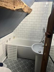 Top Floor Malthouse Studio Apartment