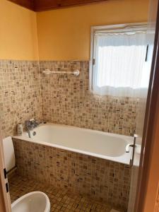 Grand duplex ensoleillé, forêt cheminée ski