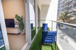Modern 1BR with Beach and Pool in Al Marjan Island