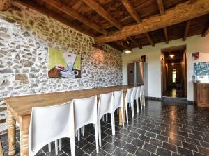 Farmhouse in Pyrenees with Pool
