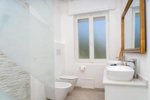 Villa Bianca con accesso diretto alla spiaggia img60