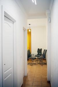 Cozy Central Apartments