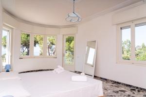 Villa Bianca con accesso diretto alla spiaggia img50