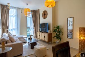 Modern 2BR Haven - Chic Serene Escape
