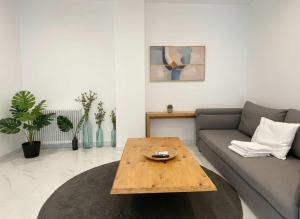 Cozy 1-Bedroom Apartment in Pagkrati Close to Metro