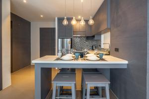 Luxury 2BR at 5 Kamala Pool Gym D5023