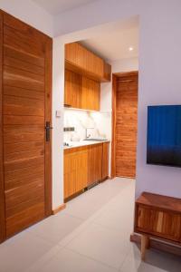 House B thonningii - warm minimalism