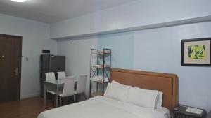 ETON BAYPARK MANILA by TRIPLE VIEW CONDOTEL