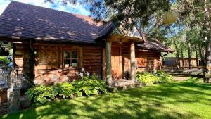 Domek LAVENDA z widokiem na rzekę - Basen, Jacuzzi, Sauna - Magiczny ogród - 0,5ha prywatnej przestrzeni