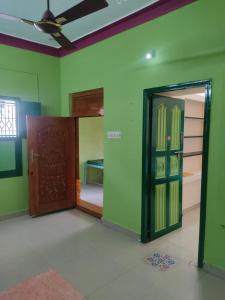 Arunachala Home Stay - Closest to Temple